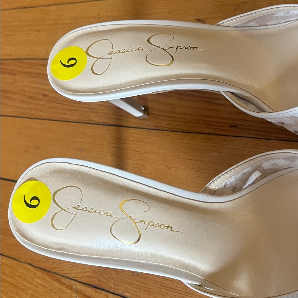 Jessica Simpson Cream Floral Heels - Picture 3 of 5